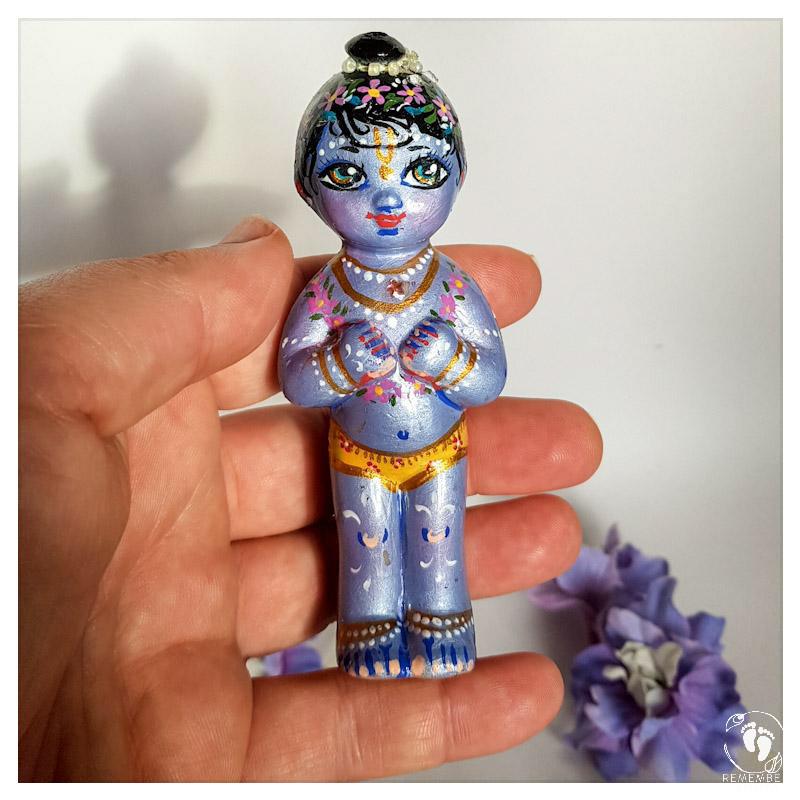 Loveable standing Krishna - Image 4
