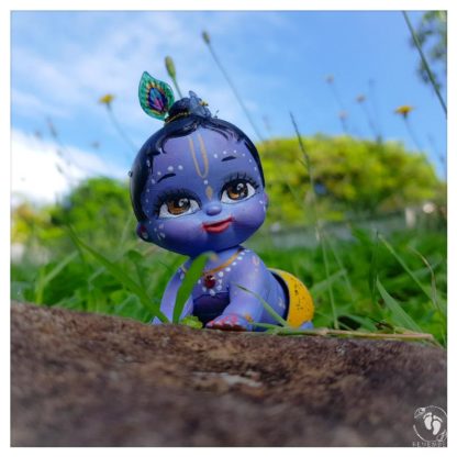 Krishna doll on his knees - Image 2