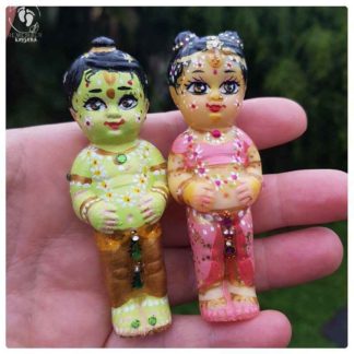 Rama Sita dolls finger sized