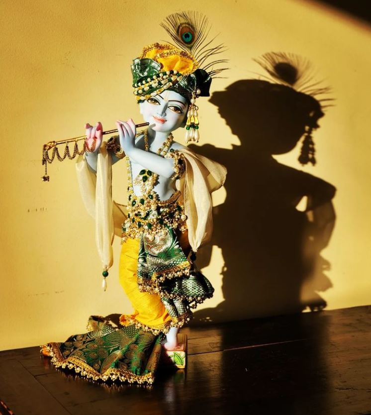 Krishna deity wearing outfit for a deity without gap in leg - deity of krishna dressed. custom deity clothes