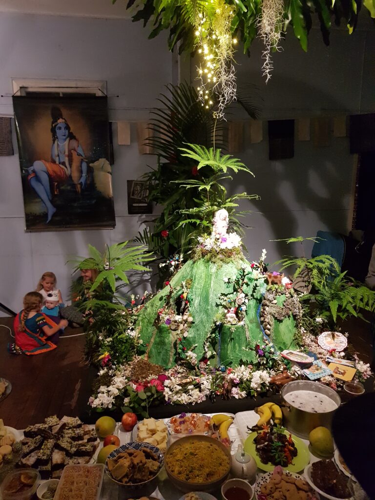 papier mache goverdhan hill
