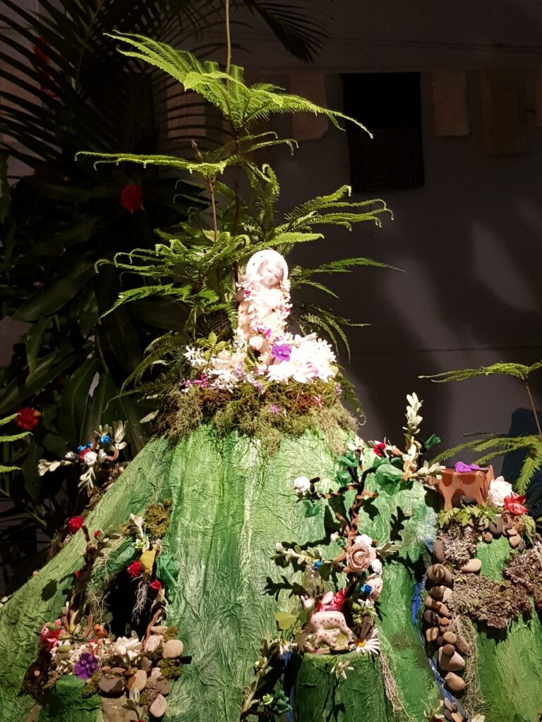 natural looking goverdhan for home festival