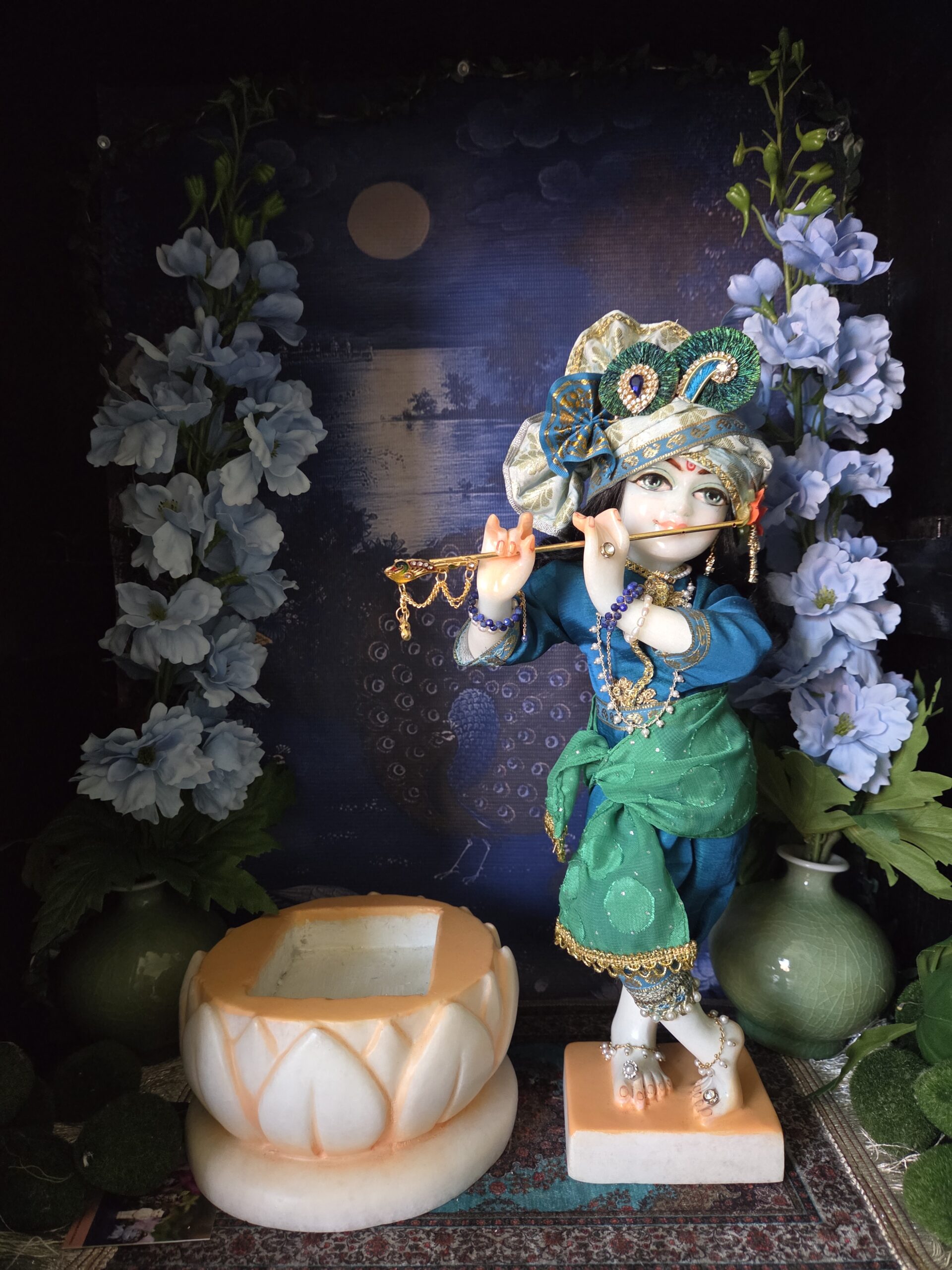 marble deity and separate marble lotus carved base